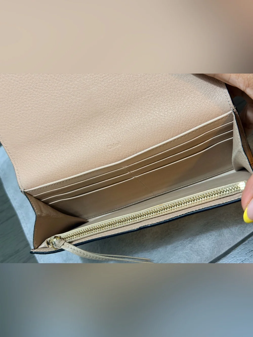 Chloé Bifold Long Wallet in Beige